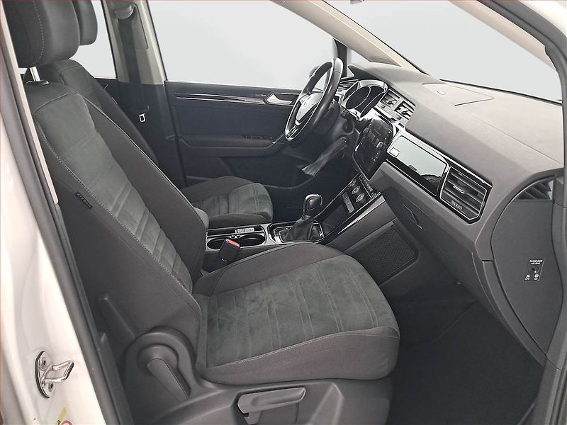 Volkswagen Touran (2019) Highline 1.6 TDI, Automat - fotka 9 z 19