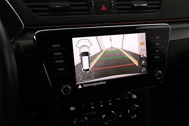 Škoda Superb (2022) Sportline 2.0 TDI - fotka 10 z 21
