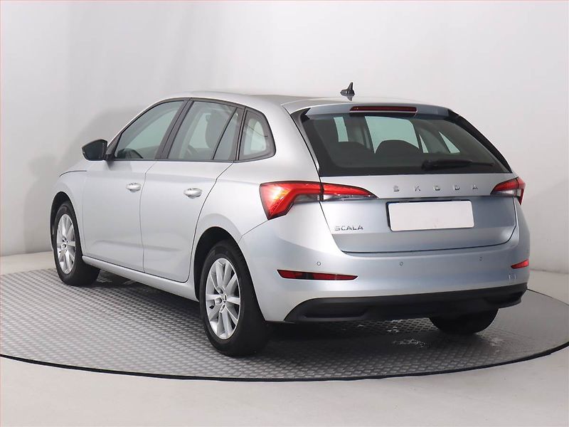 Škoda Scala (2021) 1.0 TSI, Tempomat - fotka 4 z 19