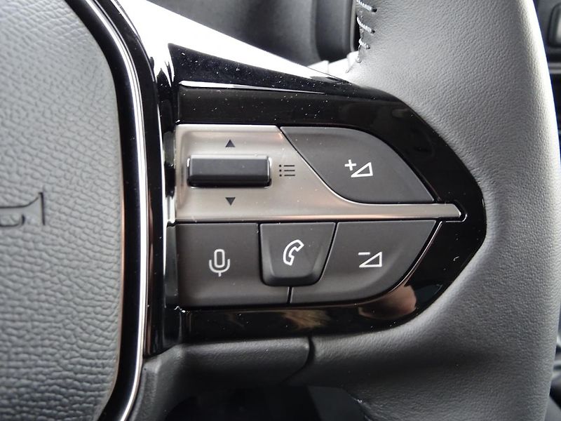 Peugeot Rifter ALLURE BlueHDi 100 MAN6 - fotka 18 z 32