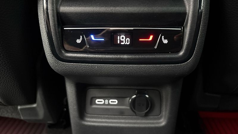 Škoda Kodiaq 2.0 TDI DSG 4x4 Sportline - fotka 24 z 33