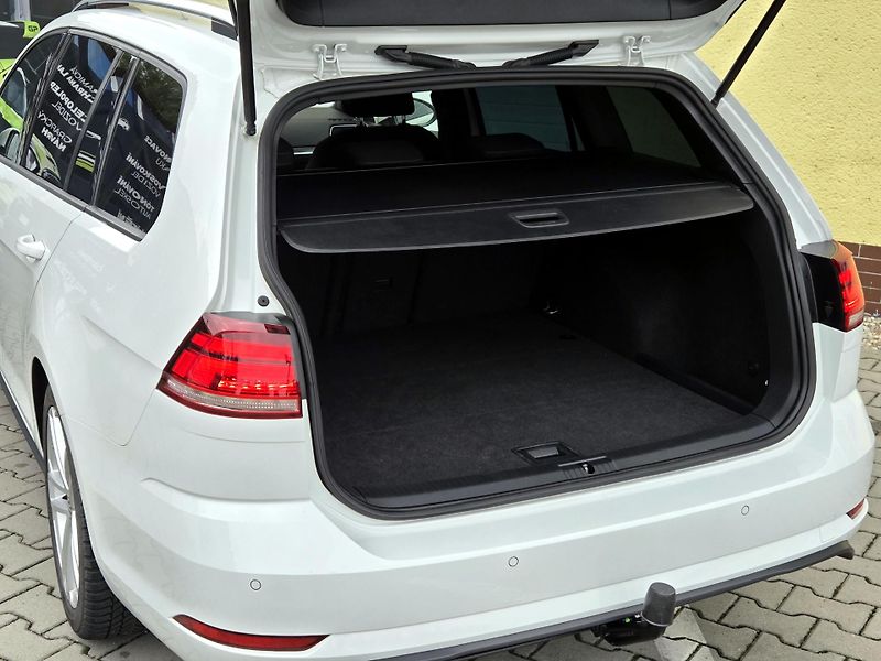 Volkswagen Golf 2,0GTD 135kW DSG, DPH, SERVIS  - fotka 16 z 51