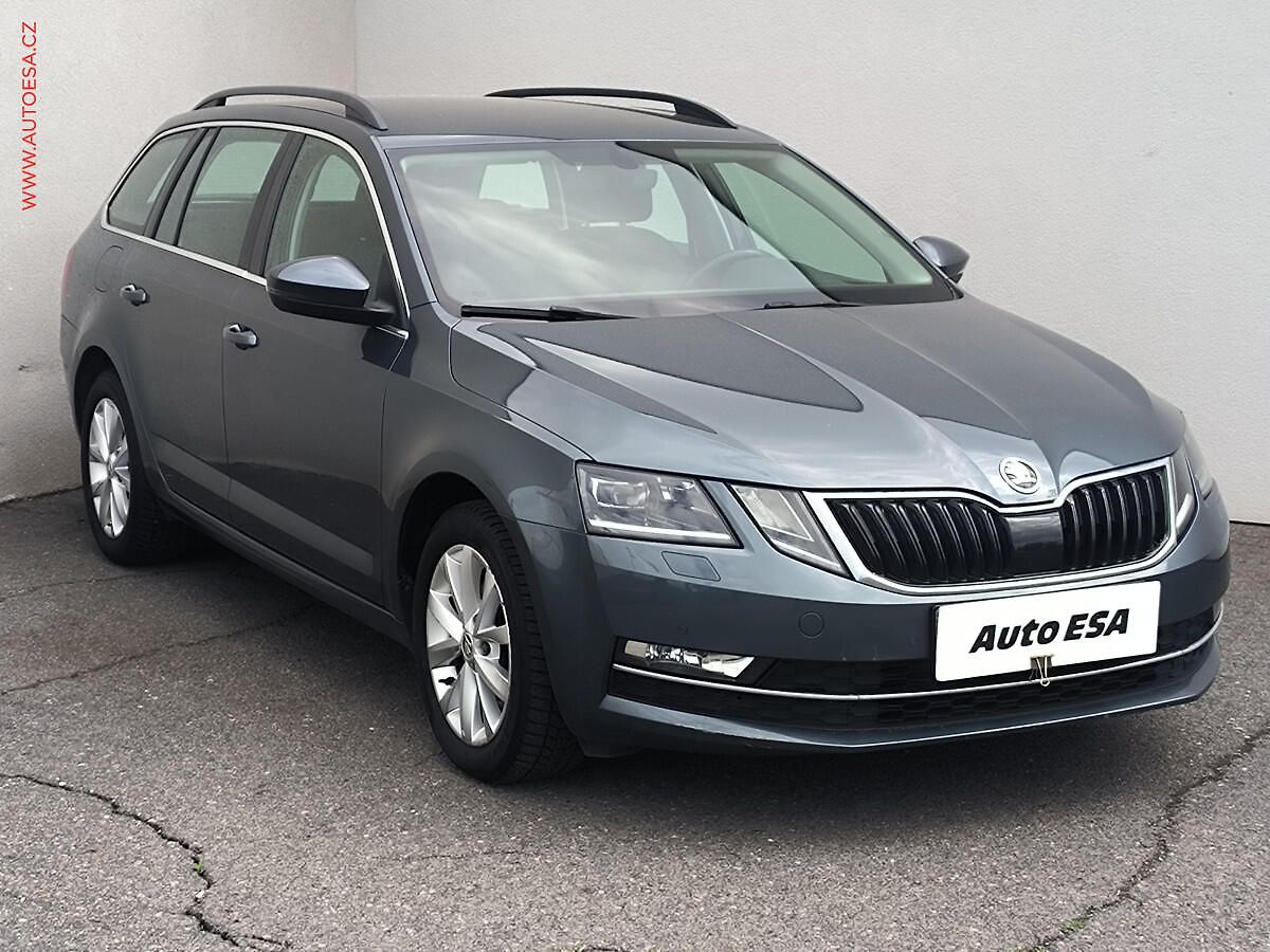 Škoda Octavia 1.5 TSi, ČR, DSG, LED, park