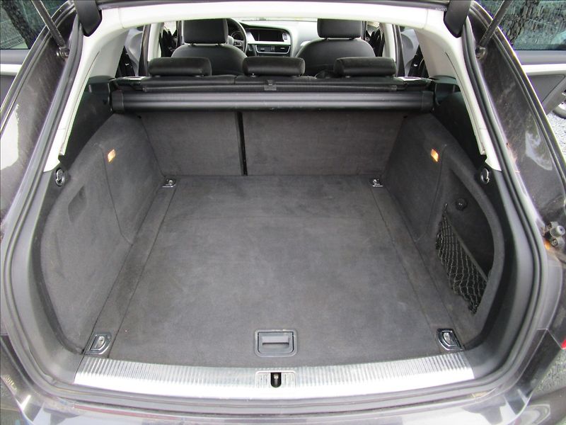Audi A4 Avant 3.0TDi V6 Quattro, Bi-xe - fotka 34 z 41