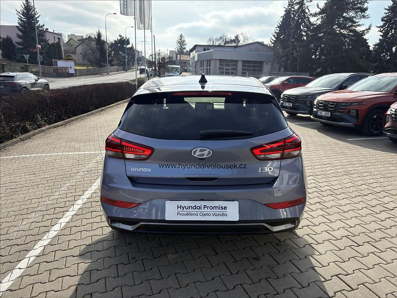 Hyundai i30 1,5 i CVVT  hatchback STYLE - fotka 4 z 20