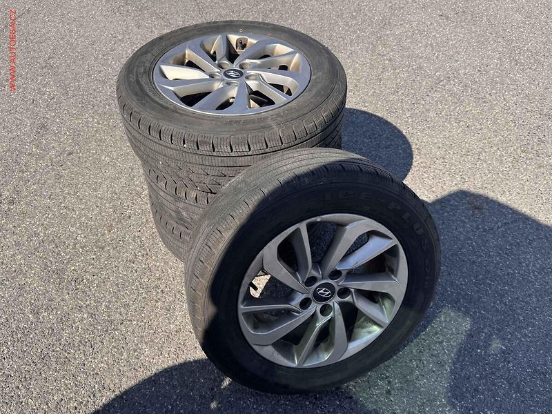 Hyundai Tucson (2016) 1.7 CRDi, 2.maj,ČR, Navi - fotka 18 z 18