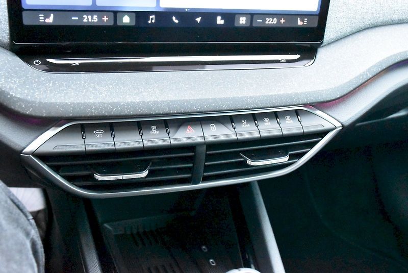 Škoda Octavia (2025) Combi Top Selection 1,5 TSI 11 - fotka 26 z 28