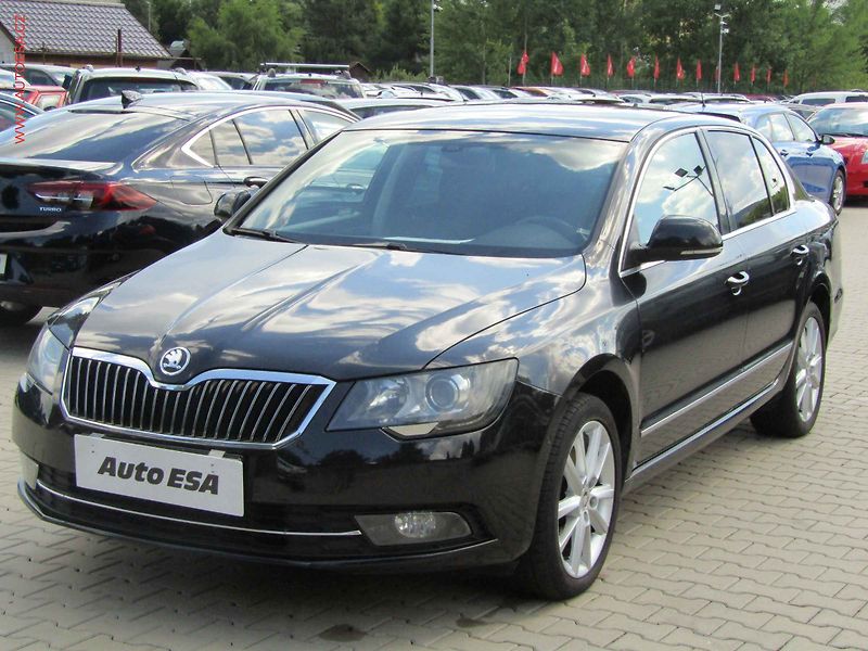 Škoda Superb (2014) 2.0TDi, Bixen, kůže - fotka 3 z 19