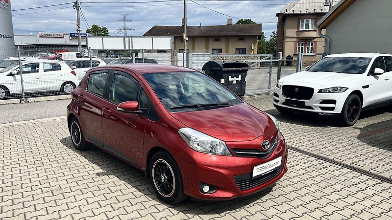 Toyota Yaris ACTIVE 1.33 VVTi, automat - fotka 4 z 11