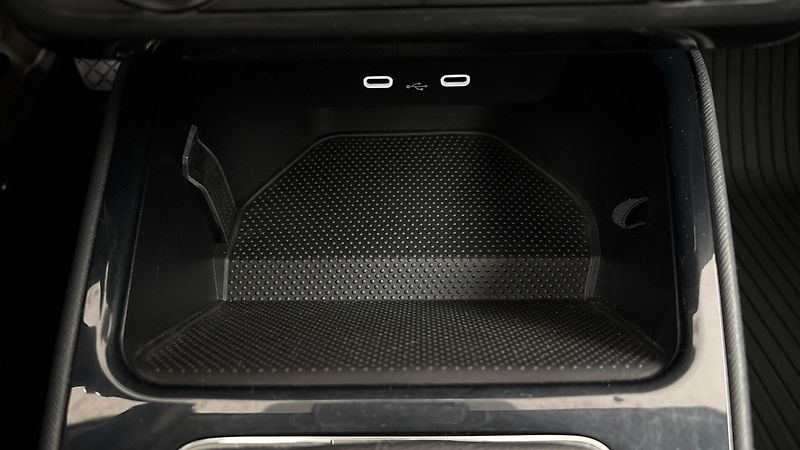 Škoda Fabia 1.0 TSI Ambition - fotka 22 z 24