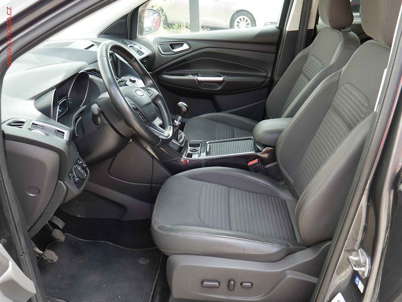 Ford Kuga (2017) 1.5TDCi, ČR, Navi, xenon - fotka 9 z 23