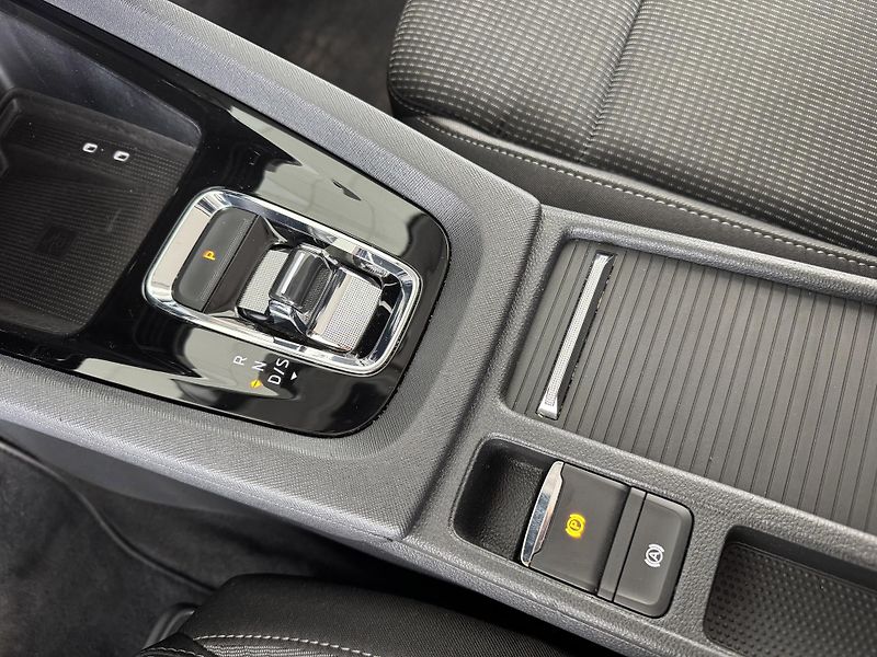 Škoda Octavia 2,0TDI DSG*110kW*REZERVACE! - fotka 19 z 28