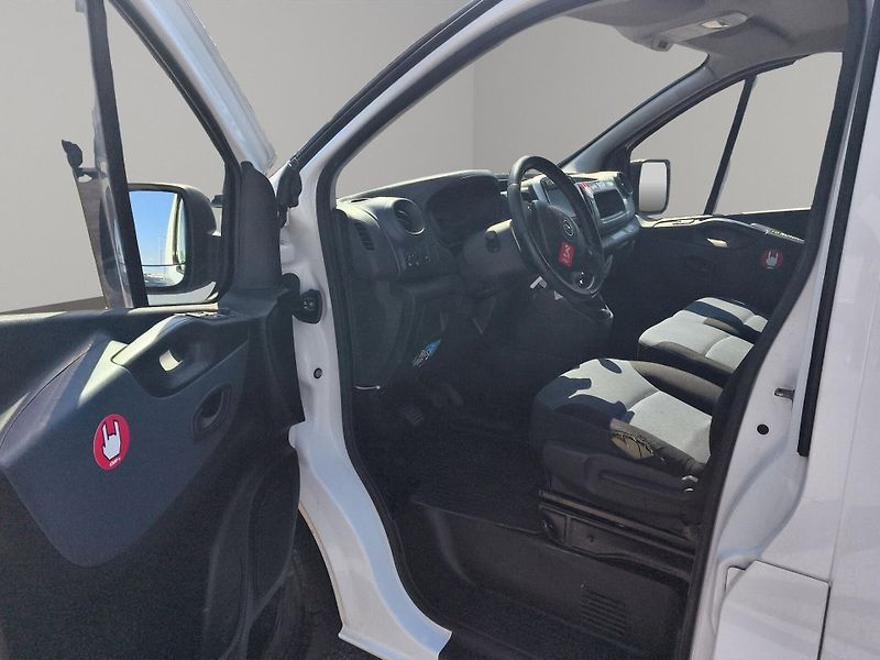Opel Vivaro (2018) Van 1,6TD, ČR - fotka 9 z 24