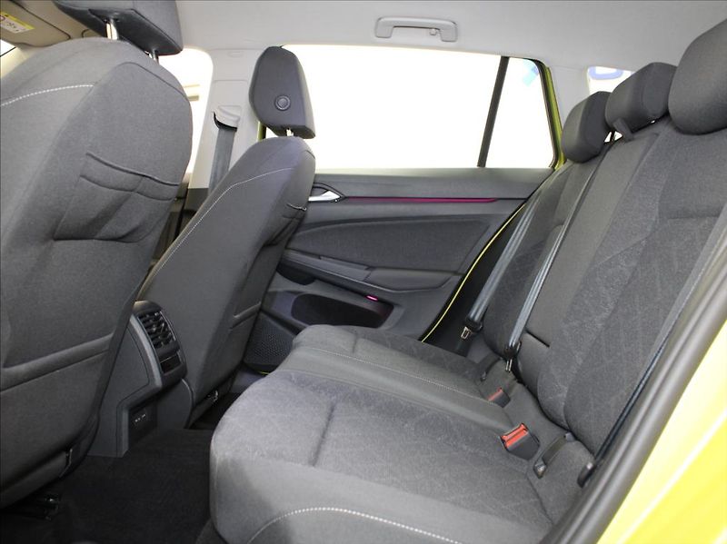 Volkswagen Golf 1,0 TSi Variant Life 53tkm.ČR - fotka 7 z 22