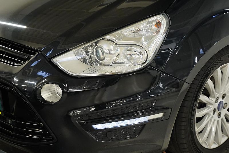 Ford S-MAX - fotka 9 z 28