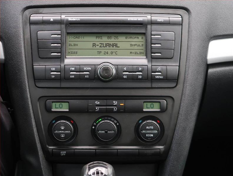 Škoda Octavia (2007) Ambiente 1.6, Serv.kniha - fotka 12 z 15