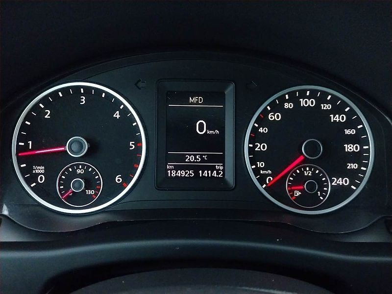 Volkswagen Tiguan (2011) 2.0 TDI, ČR,1.maj, Serv.kniha - fotka 11 z 16