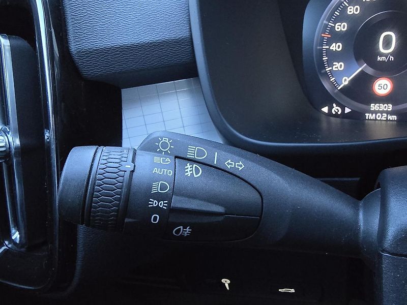 Volvo XC40 - fotka 24 z 39