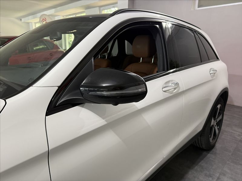 Mercedes-Benz GLC 2,0   250 BURM 360 PANORAMA - fotka 30 z 33