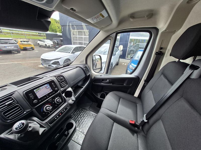 Peugeot Boxer (2026) 3000 L2H1 BlueHDi 120k S&S MAN - fotka 20 z 20