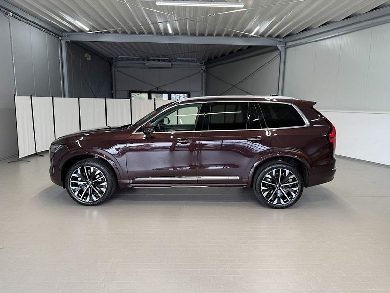 Volvo XC90 (2026) B5 2.0L 250+14k AT8 AWD PLUS D - fotka 2 z 6