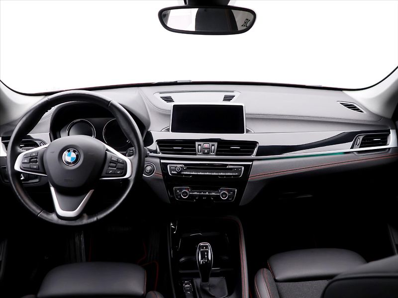 BMW X1 2,0 20d 140kW xD Aut. CZ DPH - fotka 26 z 34