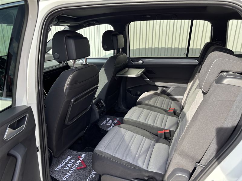 Volkswagen Touran 1.4 TSi R-line 7.míst - fotka 19 z 21