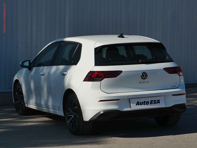 Volkswagen Golf (2021) 1.0 TSi, ČR, DSG, LED, park. - fotka 6 z 26
