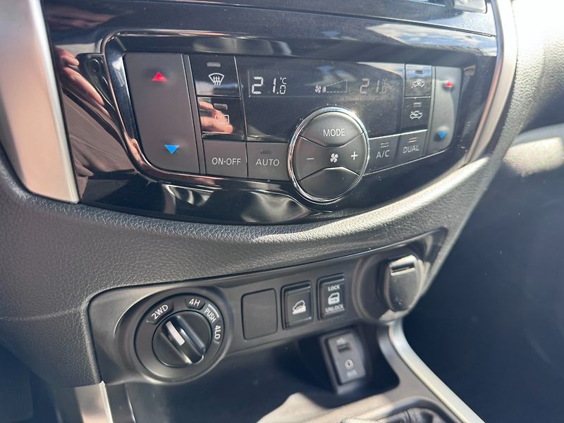 Nissan Navara (2016) 4X4 2,3D 120 KW MANUÁL TAŽNÉ - fotka 29 z 50