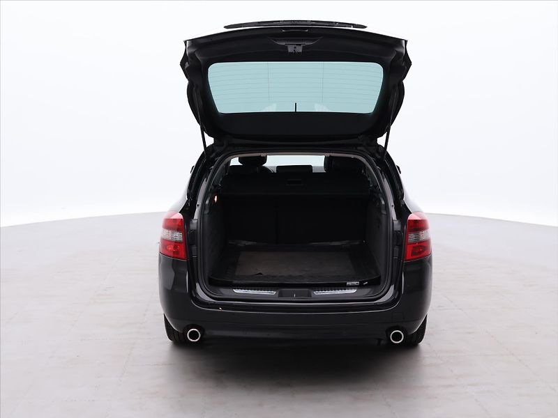 Renault Laguna 2,0 dCi 110 kw Black Edition - fotka 9 z 26