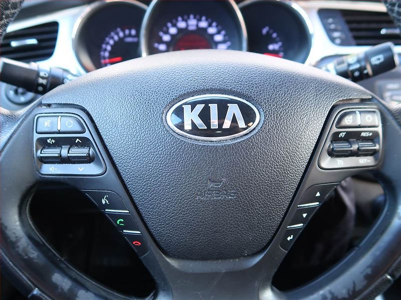 Kia Ceed (2016) 1.4 MPI, Tempomat - fotka 15 z 16