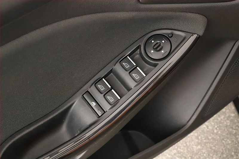 Ford Focus (2017) 1.5 EcoBoost, Tempomat - fotka 12 z 14