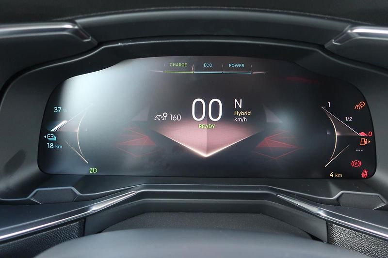 DS Automobiles DS7 (2025) EDITION FRANCE PLUG-IN HYBRID - fotka 6 z 15