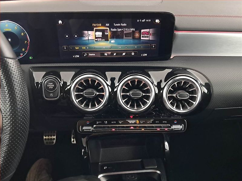 Mercedes-Benz CLA (2021) AMG Paket 200 - fotka 12 z 19
