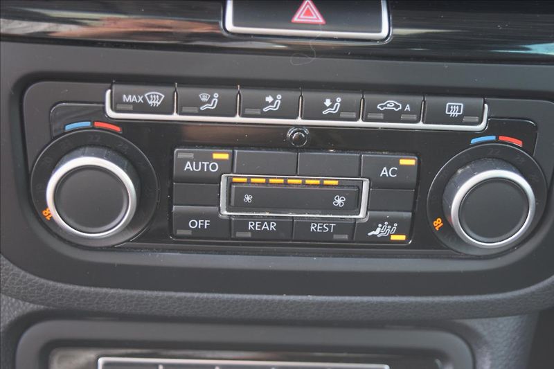 Seat Alhambra 2,0 TDI 100KW 7MÍST TOP VÝBAVA - fotka 47 z 50