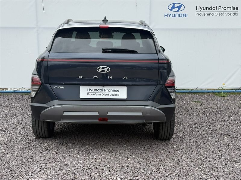 Hyundai Kona 1,6 T-GDI 132kW DCT Style - fotka 27 z 29