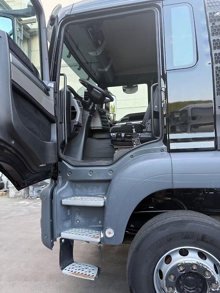 MAN TGS (2020) 37.430 8x4 S1 EURO 6 - fotka 15 z 19