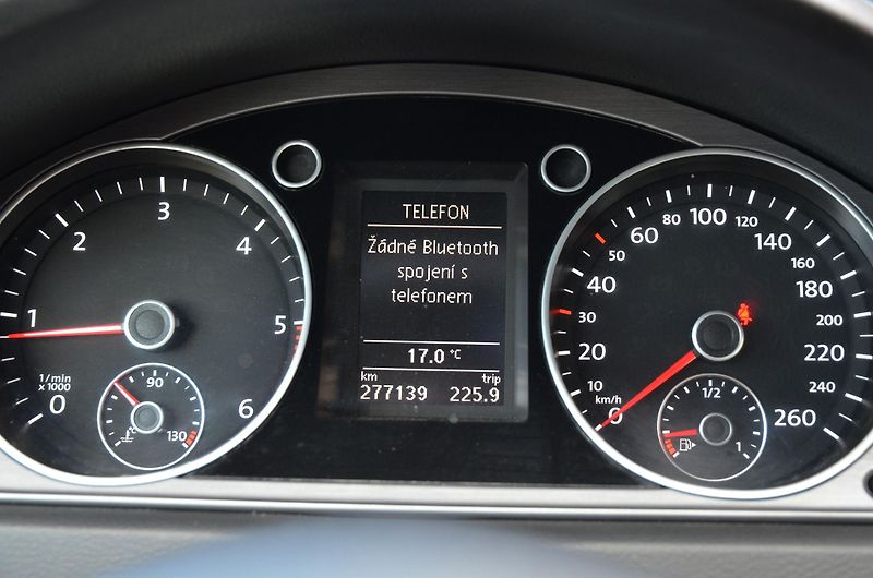Volkswagen Passat (2014) 2.0 TDi 103kW Bi-XENON / TAŽNÉ - fotka 30 z 39
