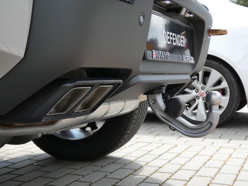 Land Rover Defender 110 4,4 OCTA P635 - fotka 45 z 48