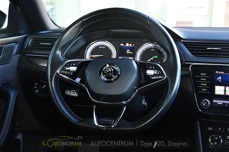 Škoda Superb 2,0TDI SPORTLINE DSG ČR 1.MAJ  - fotka 26 z 56