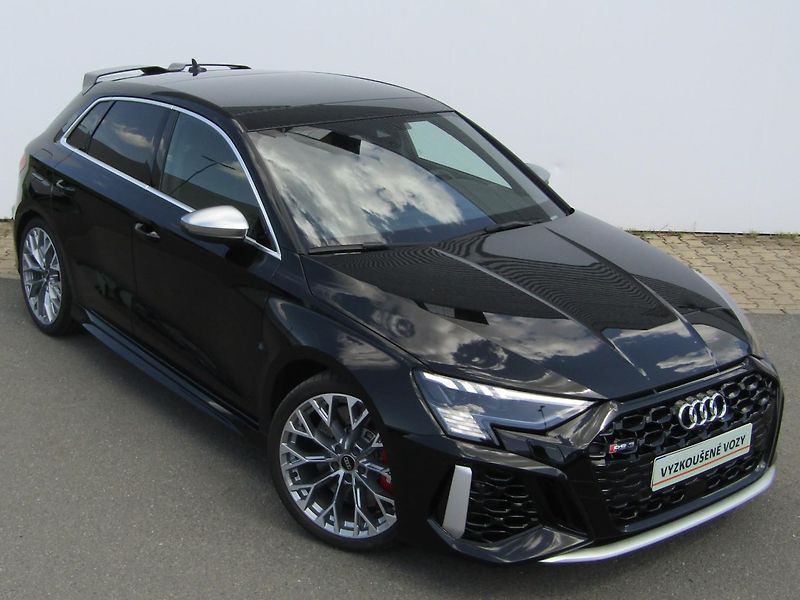 Audi RS 3 (2024) 2,5 TFSI Quattro 294KW - fotka 9 z 30