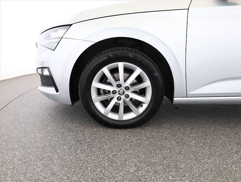 Škoda Scala (2021) Style 1.6 TDI, Automat, Navi - fotka 21 z 21