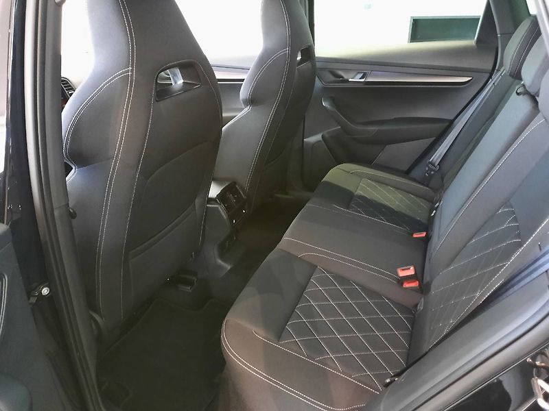 Škoda Karoq (2021) Sportline 1.5 TSI (110kW/150k) - fotka 8 z 25