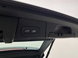 Volvo XC60 D4 AWD R-DESIGN REZERVACE - náhled 30