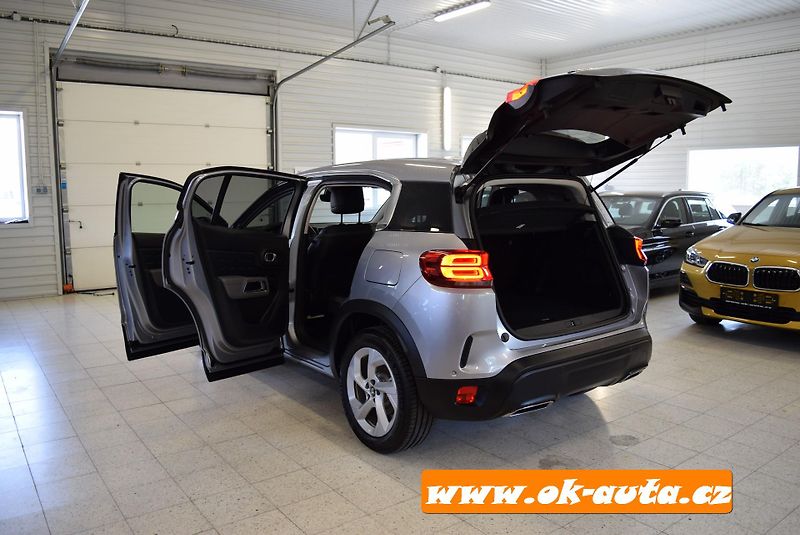 Citroën C5 Aircross HYBRID 225 ě-EAT8 165 kW-DPH - fotka 19 z 68
