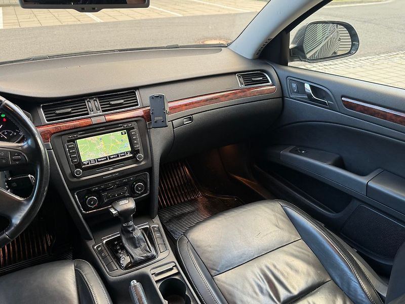 Škoda Superb (2009) - fotka 19 z 46