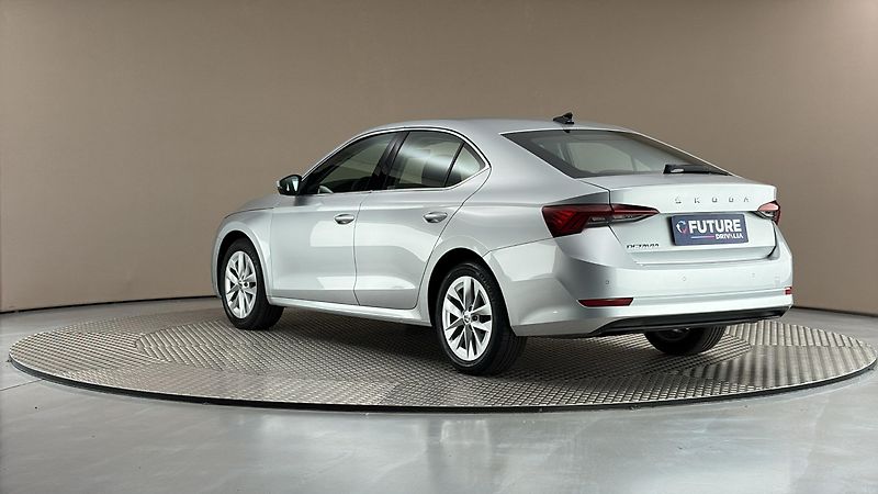 Škoda Octavia 1.0 TSI Style - fotka 2 z 25