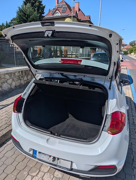 Kia Ceed (2015) 1.6 (99kW) - fotka 4 z 8