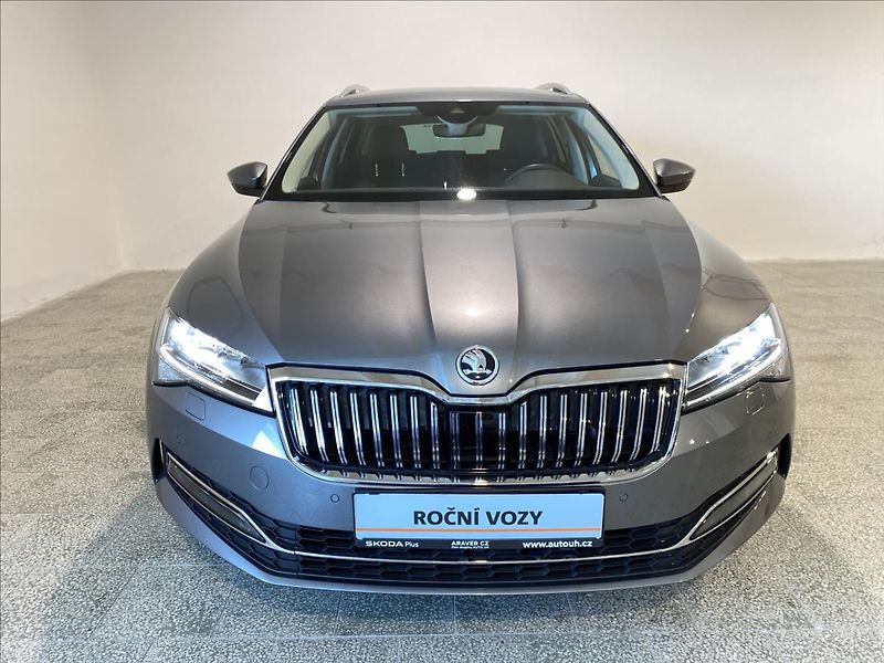 Škoda Superb 2,0 TDI 110kW Style Combi DSG - fotka 4 z 29