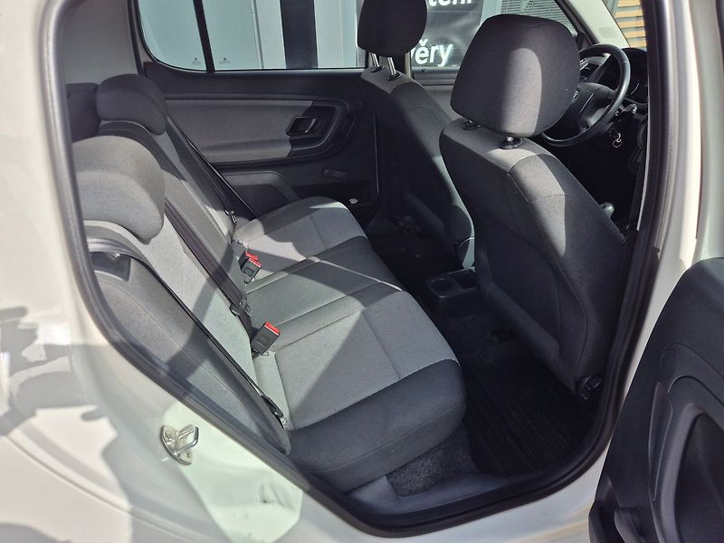 Škoda Fabia (2013) 1.6TDi 55kw, klima, pěkný stav - fotka 16 z 21